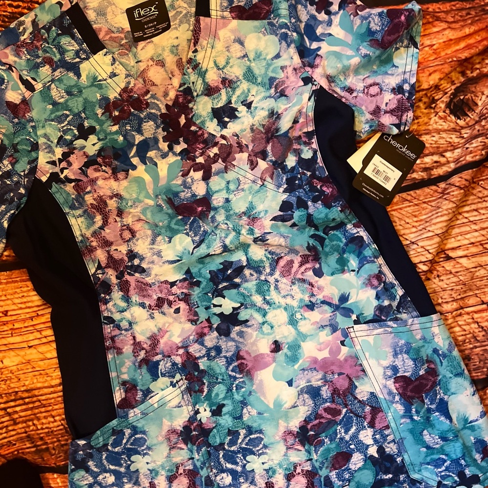 Women's Floral Top - Blue and Purple - Picture 3 of 4